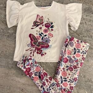 Isaac Mizrahi White Tee with Pink Logo and Navy Trim